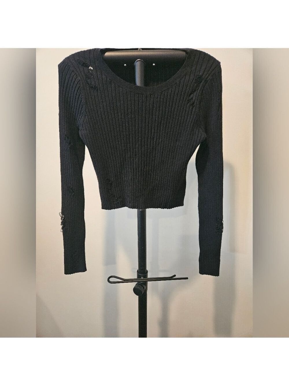 HONEY PUNCH WOMEN'S BLACK DISTRESSED KNIT PULLOVER CROPPED SWEATER SIZE LARGE